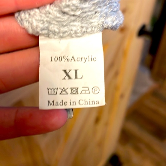 Colorblock Sweater - Picture 3 of 3